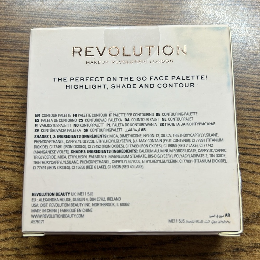 Revolution Contour Powder Compact 3 Color “Deep” - Picture 9 of 11